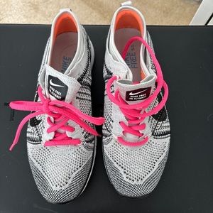 Women’s Nike Free Tr5 Flyknit size 6